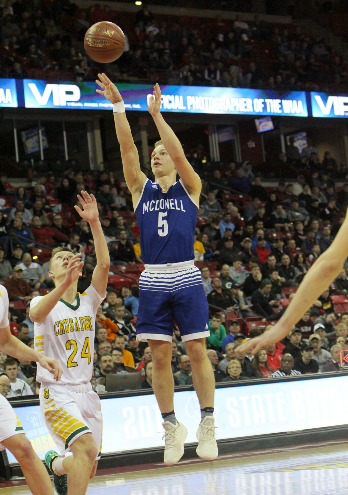 McDonell boys basketball vs Sheboygan Area Lutheran 3-15-19